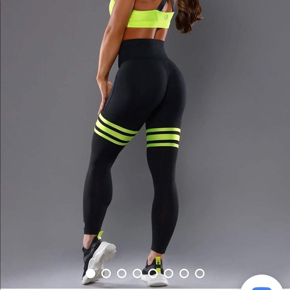 BOMBSHELL SPORTSWEAR LEGGINGS